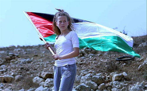Ahed Tamimi, la joven que abofeteó a soldados israelíes se enfrenta a 12 cargos